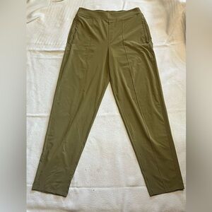 ATHLETA Brooklyn Heights Vienna Slim Pant in Tapestry Gold Green Size 6